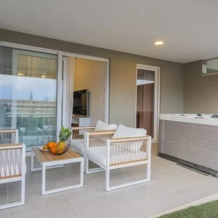 公寓 Modern Lux App D With Seaview And Jacuzzi 斯普利特
