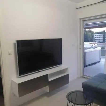 Apartment Modern Lux App D With Seaview And Jacuzzi Split